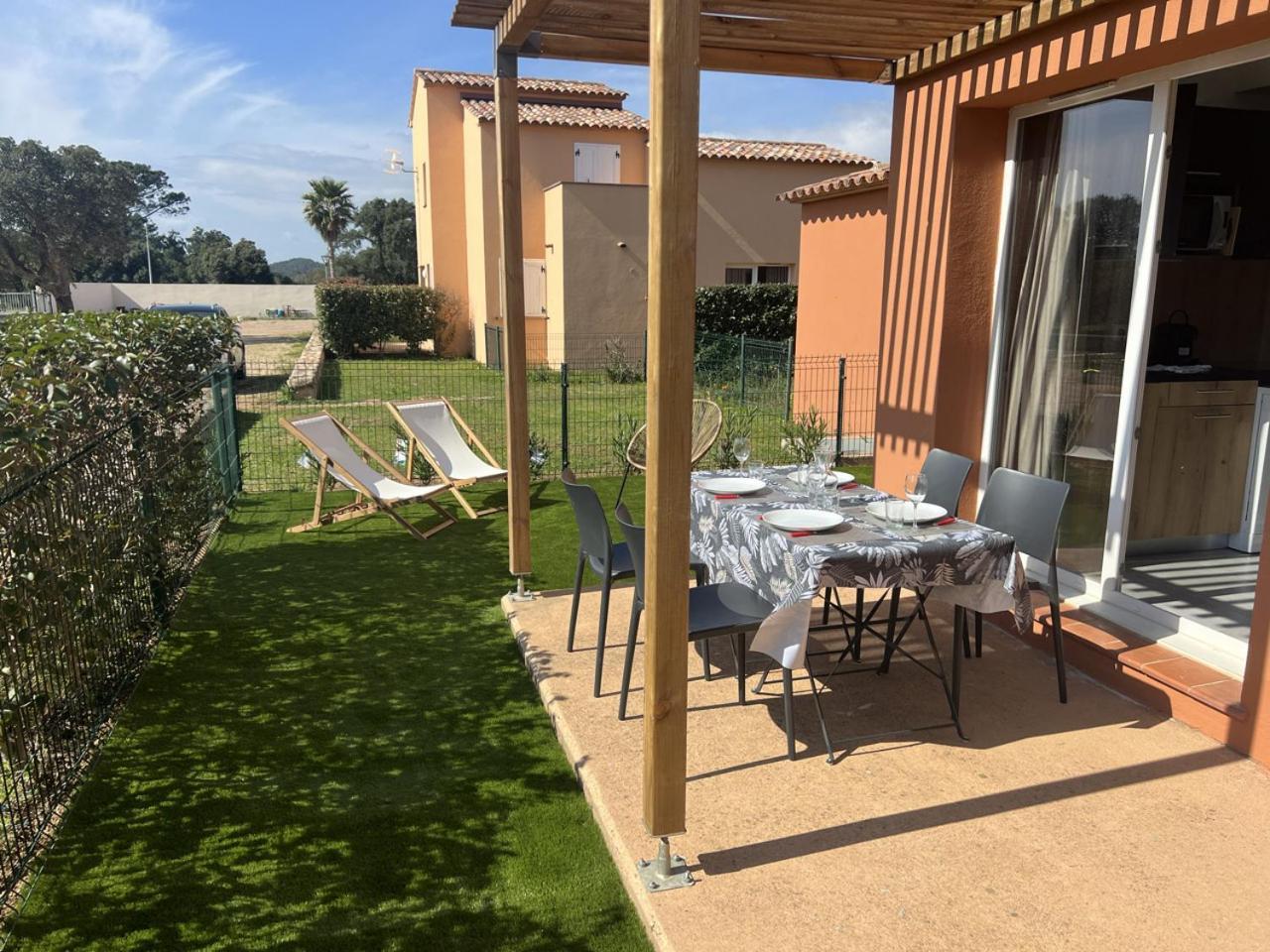 Mini Villa 4-6 Pers. Les Hameaux De Saint Cyprien Lecci Eksteriør bilde